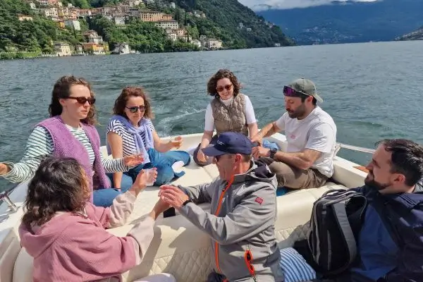 Noleggio privato di una barca sul Lago di Como per 3 ore